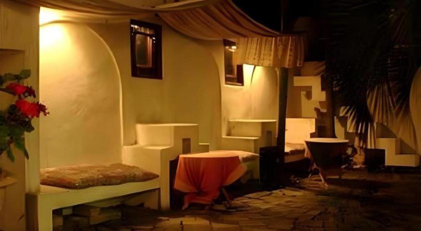 Arabian Art Hotel & Gallery Onjuku Exterior foto